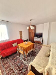 Имоти Денева Продава двуетажна къща в с. Котленци​