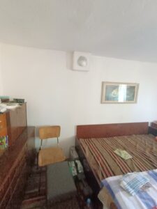 Продава къща в село Царевец​