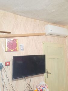 Продава къща в село Царевец​