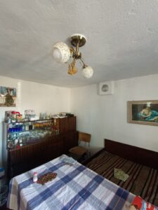 Продава къща в село Царевец​