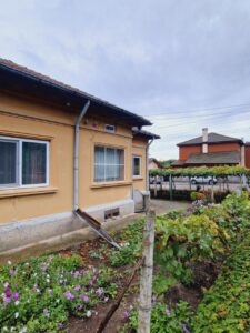 Имоти Денева Продава къща с дворно място в село Победа, община Добрич​