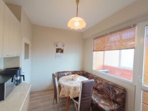 Имоти Денева продава ЧЕТИРИСТАЕН апартамент в предпочитаната част на кв.Балик в близост до пазарчето, гр. Добрич​