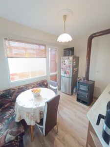 Имоти Денева продава ЧЕТИРИСТАЕН апартамент в предпочитаната част на кв.Балик в близост до пазарчето, гр. Добрич​