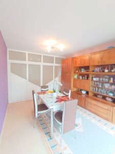 Имоти Денева продава ЧЕТИРИСТАЕН апартамент в предпочитаната част на кв.Балик в близост до пазарчето, гр. Добрич​