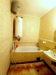 Имоти Денева продава ЧЕТИРИСТАЕН апартамент в предпочитаната част на кв.Балик в близост до пазарчето, гр. Добрич​